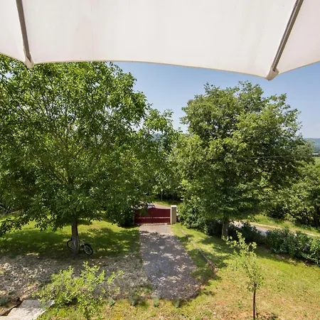 Family Friendly House With A Swimming Pool Katun Boljunski, Istria - Sredisnja Istra - 15627 Casa de Férias Boljun